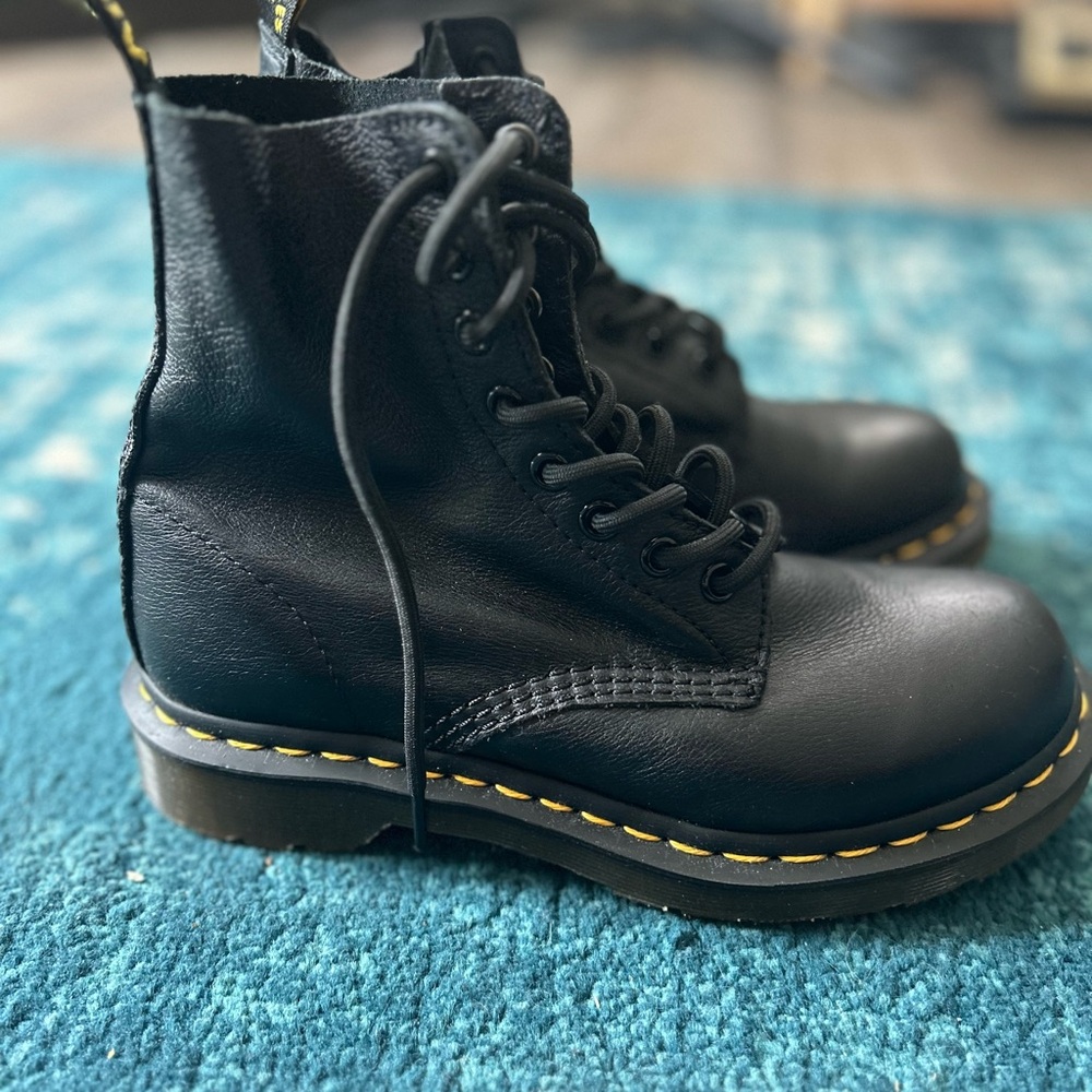 Woman’s Dr Martens Pascal Boots